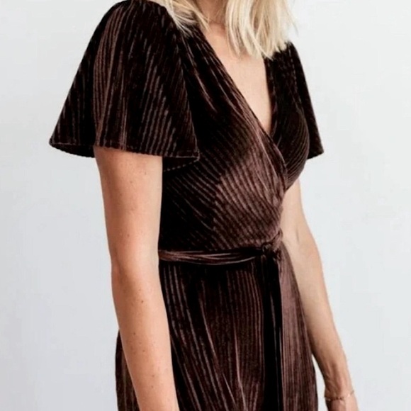 NWT Baltic Born Andi Ribbed Velvet Wrap Short Sleeve Maxi Dress Black Orchid XL - Picture 8 of 13